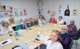 Bucalı kursiyerlerden minik savaşçılara destek