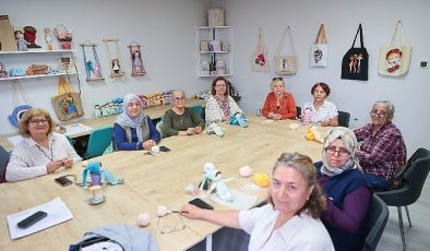 Bucalı kursiyerlerden minik savaşçılara destek