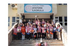 Büyükşehir’den geleceğin sporcularına malzeme desteği