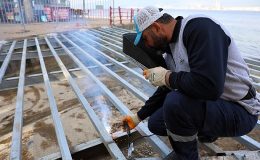 Değirmendere sahiline yeni yaya geçiş köprüsü