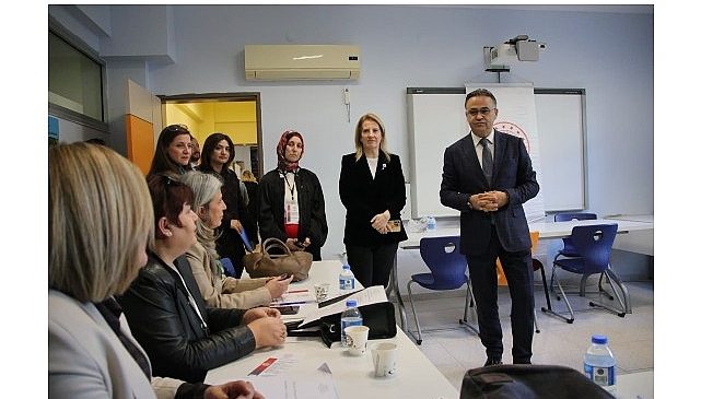 Hayat Boyu Öğrenmede Yeni Yol Haritası: İzmir’de Vizyoner Çalıştay Gerçekleştirildi