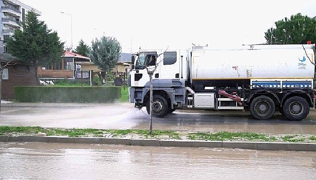 Aliağa Belediyesi Yağmur Sonrası Sahada